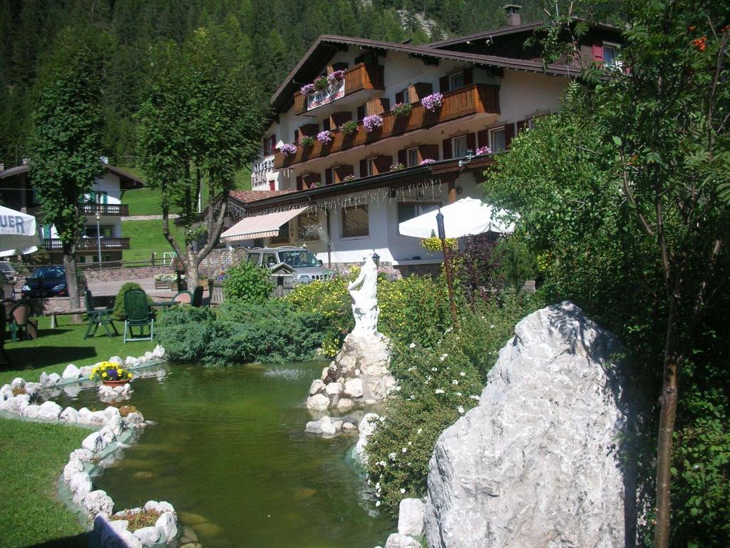 Dolomiten Hotel Irma Canazei Exterior foto